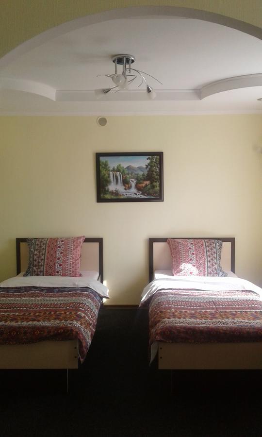 Hotel Elegia Trostyanets  Ngoại thất bức ảnh